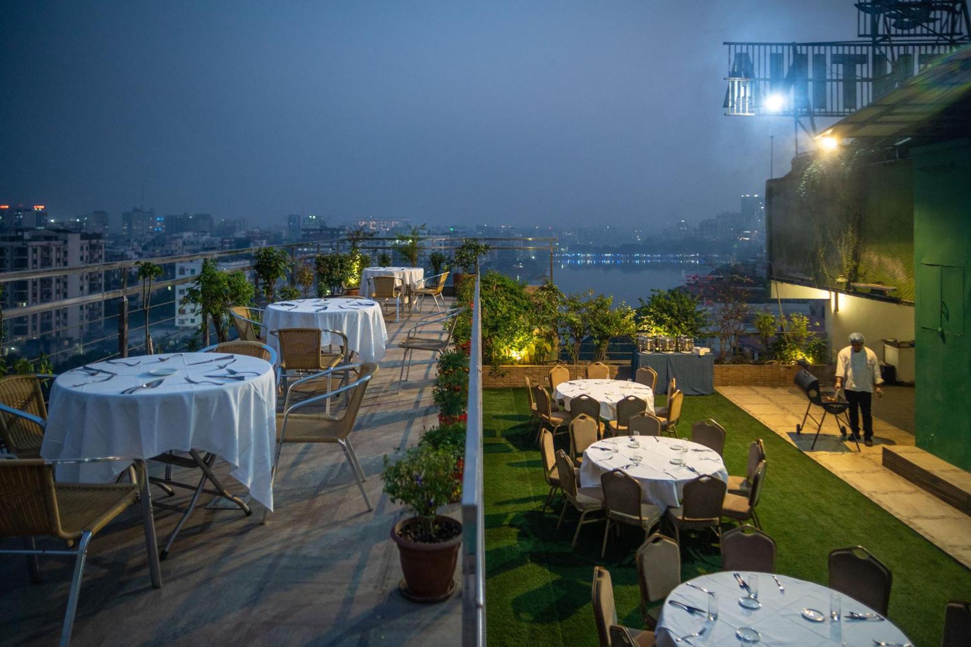 Coventina Lake Suites Dhaka Exterior foto