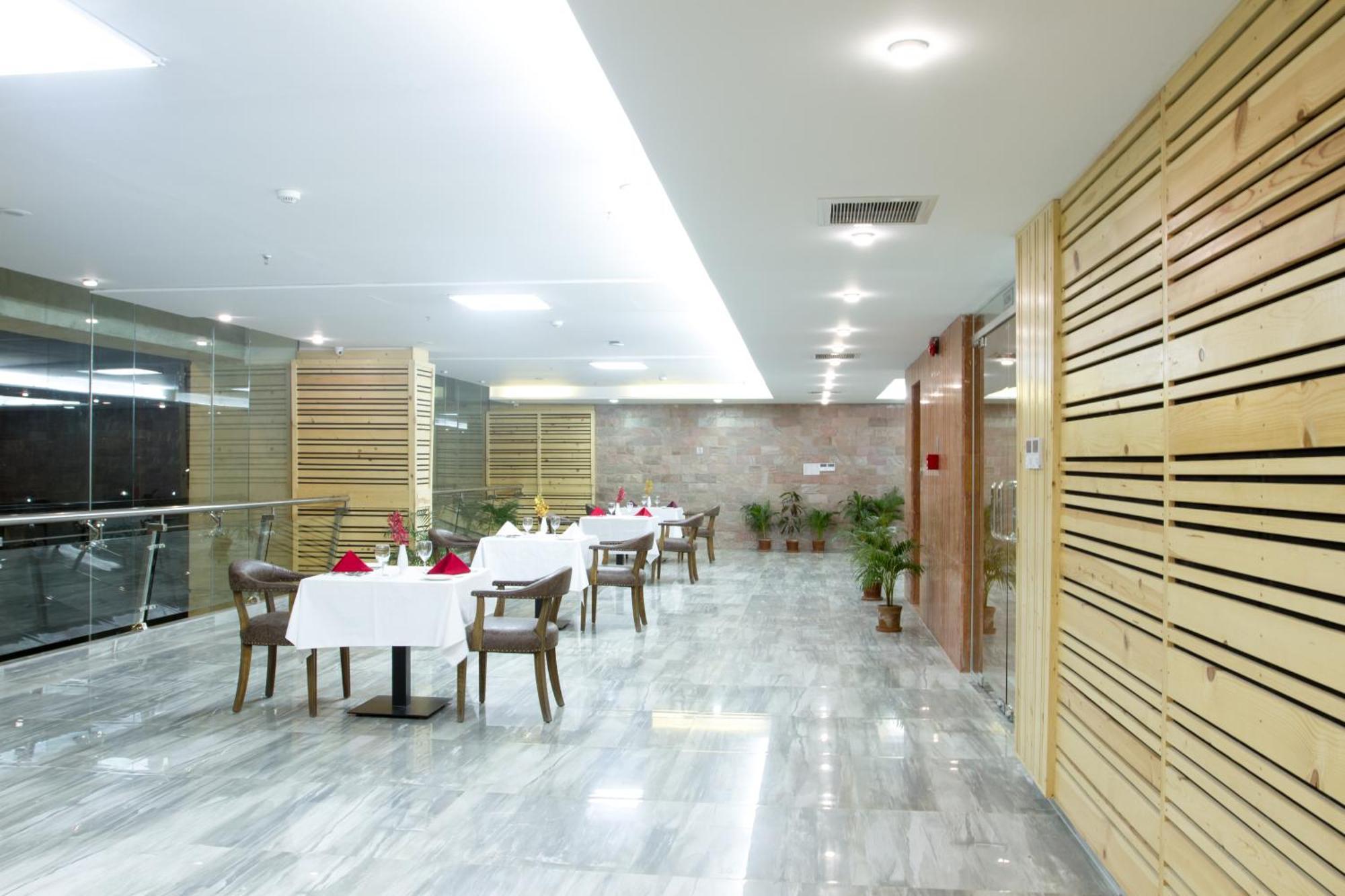Coventina Lake Suites Dhaka Exterior foto
